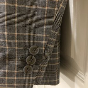 H&M Jackets & Coats - NEW w/ TAGS H&M Plaid Blazer H&M Jackets & Coats - NEW w/ TAGS H&M Plaid Blazer